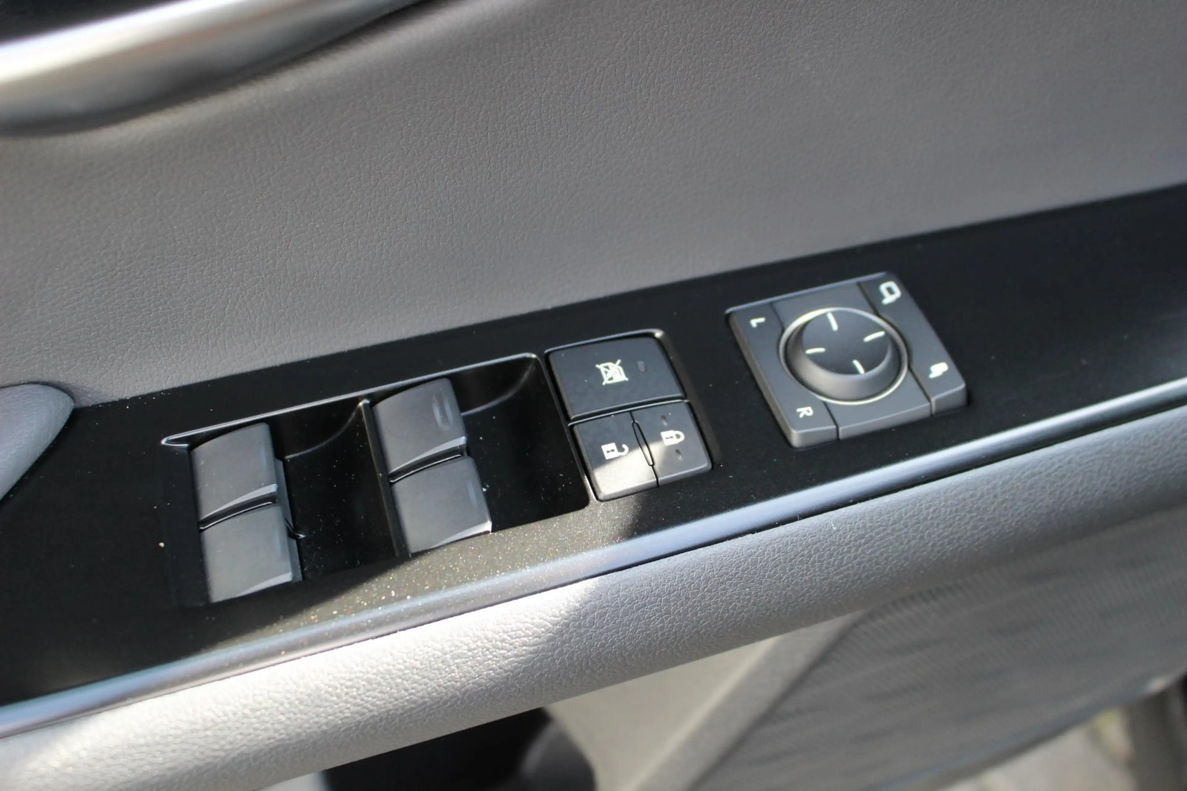 Lexus UX 250h NL-AUTO AD-CRUISE CAMERA CARPLAY/ANDROID LED — photo 15
