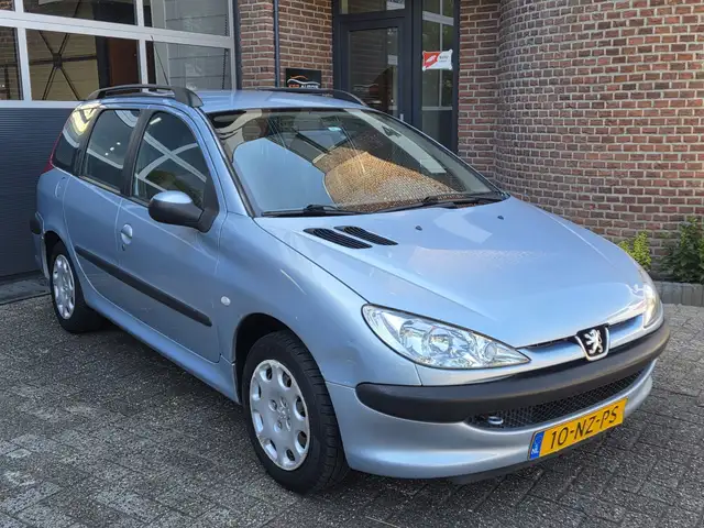 Peugeot 206
