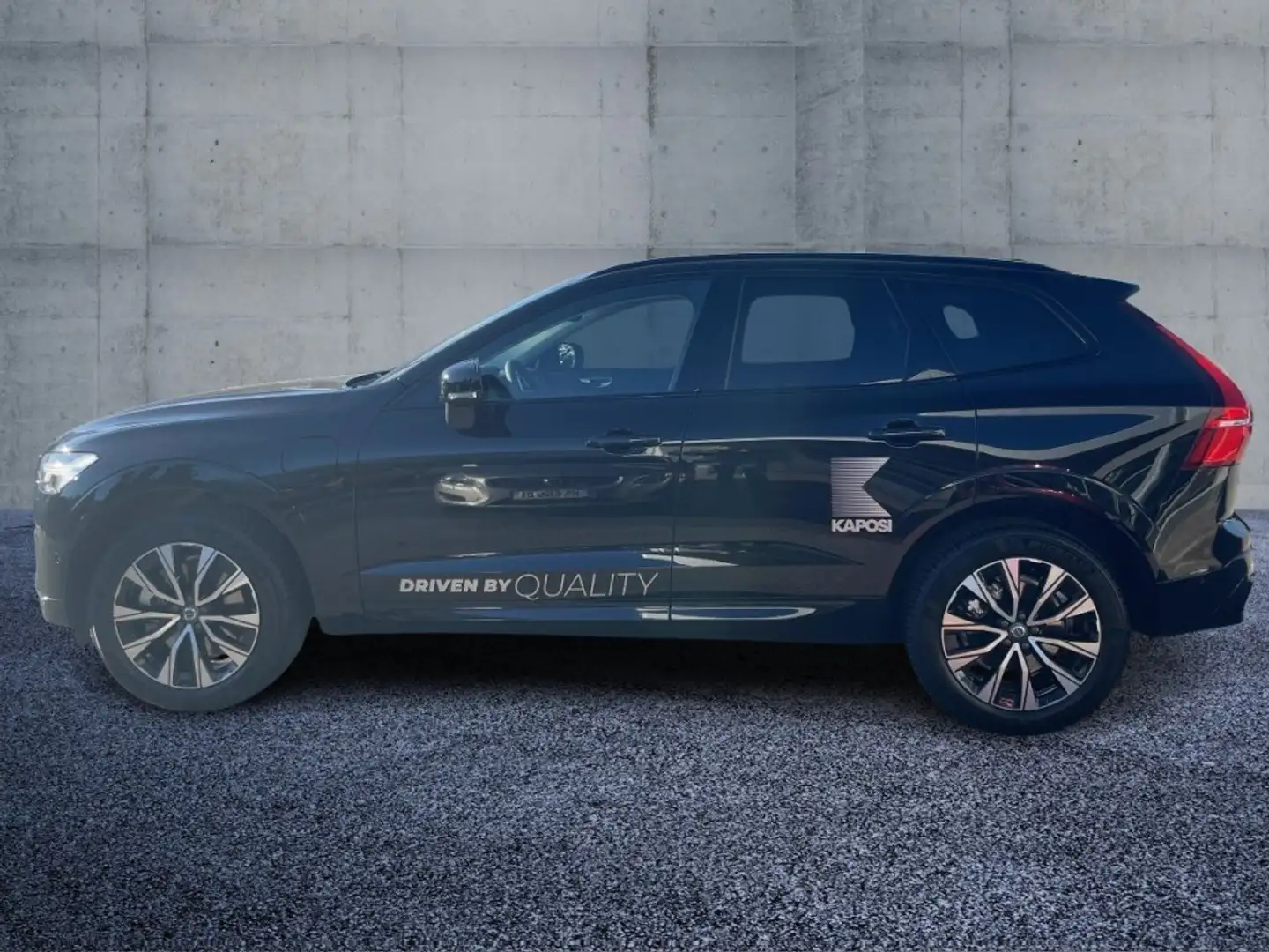 Volvo XC60 Ultra T6 AWD 2l Plug-In Schwarz - 2