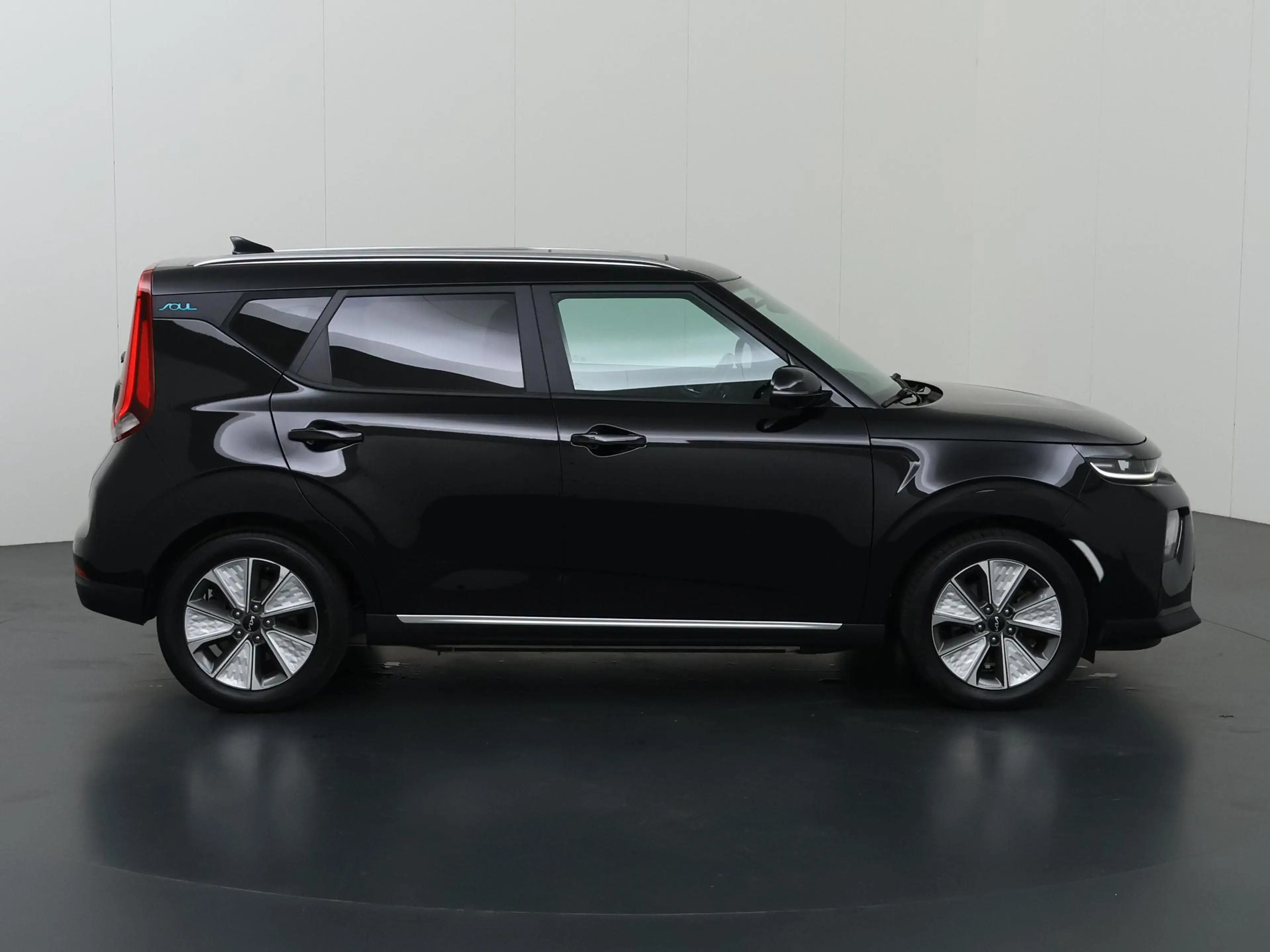 Kia Soul e-Soul ExecutiveLine 64 kWh | Panoramadak | Harman — photo 6