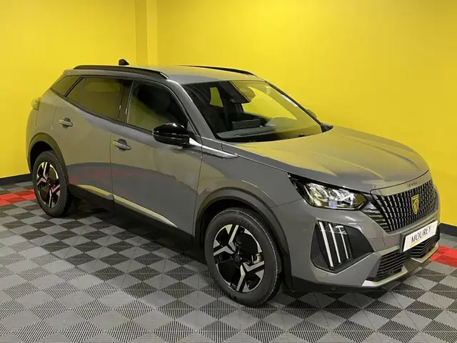 Peugeot 2008 view 4
