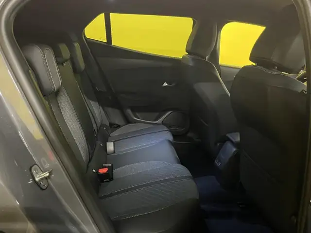 Peugeot 2008 view 15