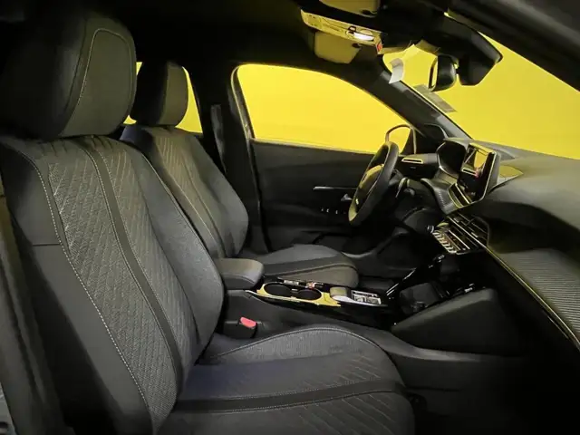 Peugeot 2008 view 14