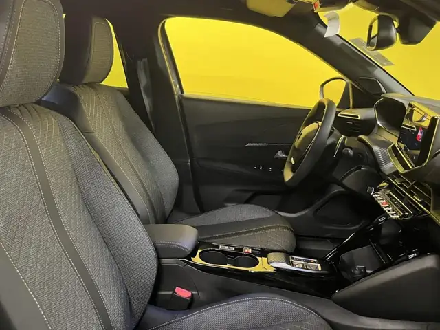 Peugeot 2008 view 12