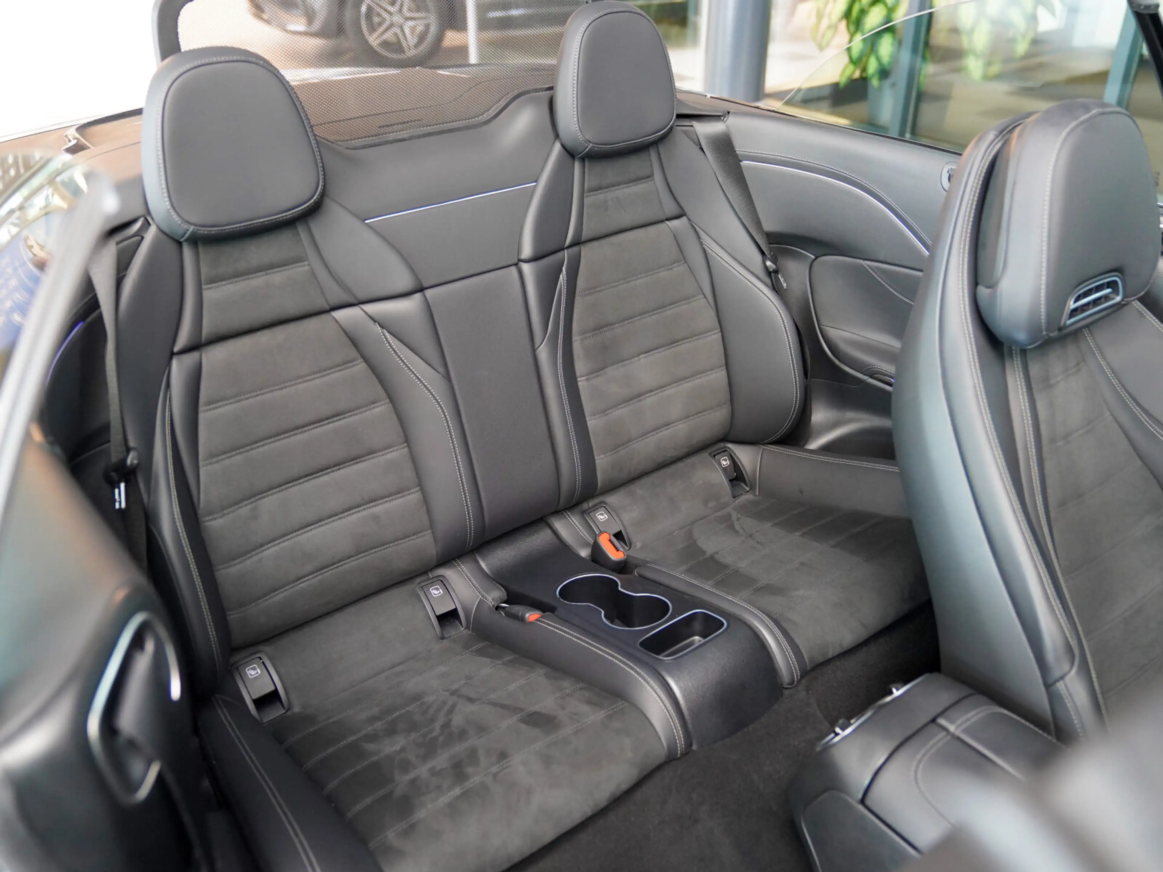 Mercedes-Benz CLE 180 CLE 180 Cabrio AMG Line Night Vielspeiche KEYLES — photo 2