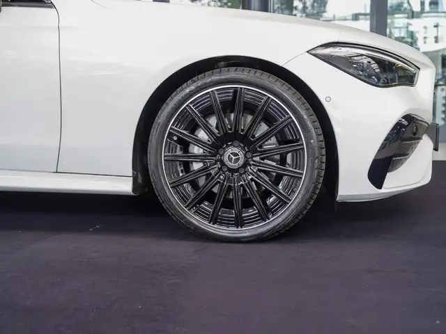 Mercedes-Benz CLE view 2