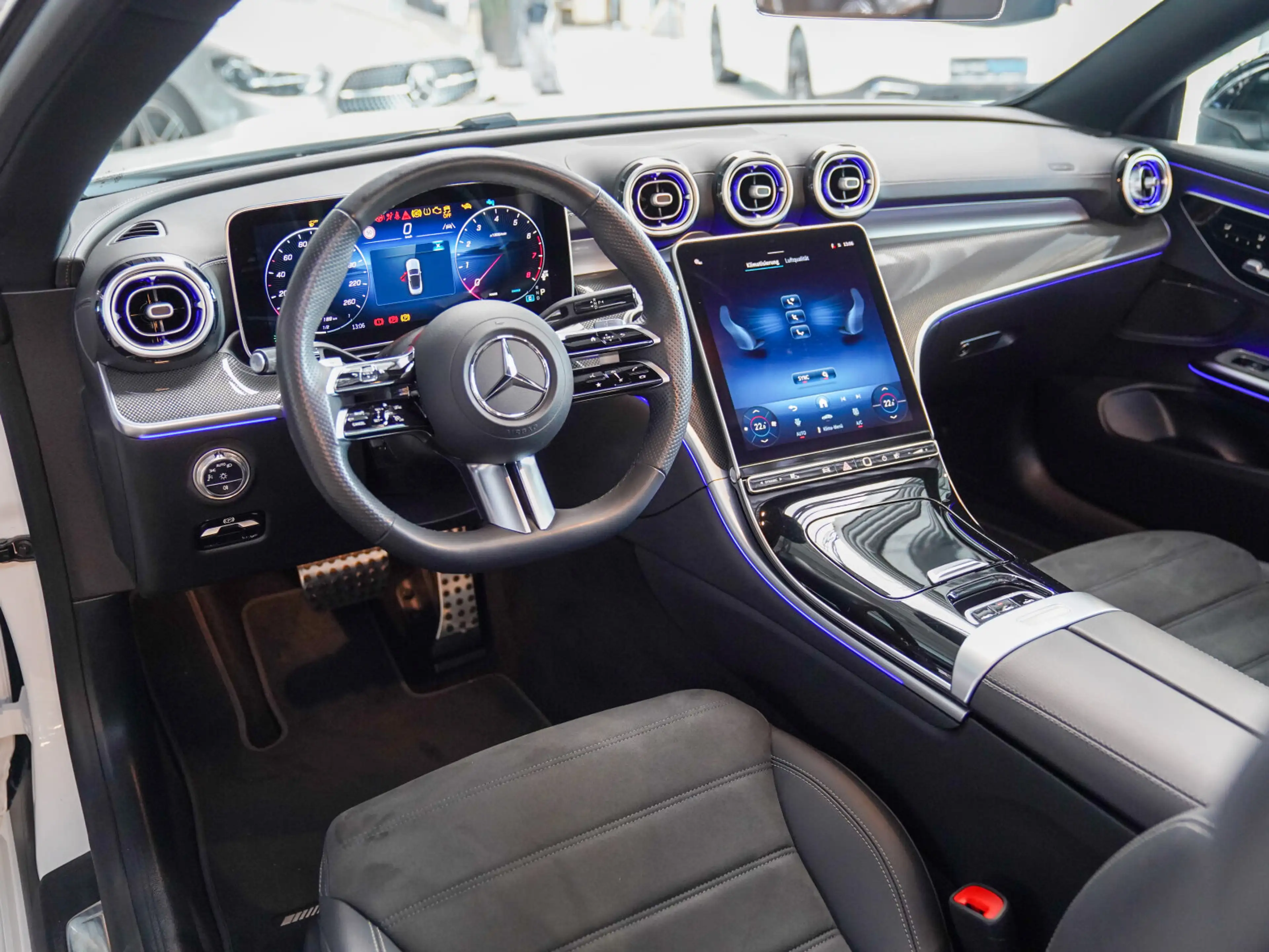 Mercedes-Benz CLE 180 CLE 180 Cabrio AMG Line Night Vielspeiche KEYLES — photo 3