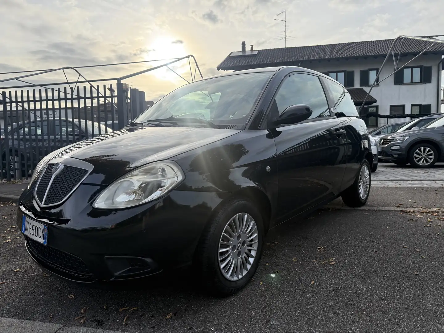 Lancia Ypsilon 1.4 8v Platinum ecochic Gpl Nero - 2