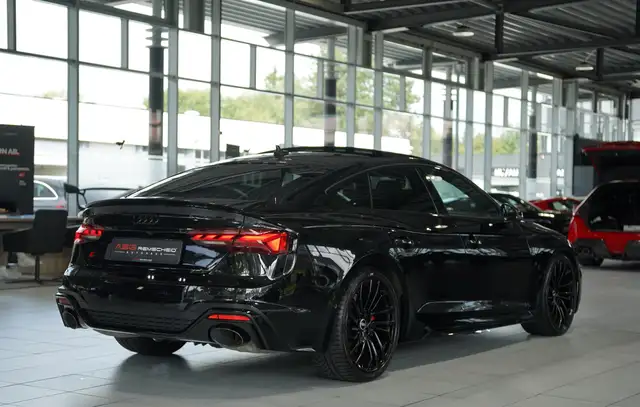 Audi RS5 view 7