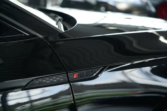 Audi RS5 view 11