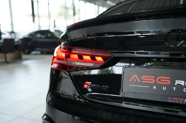 Audi RS5 view 13