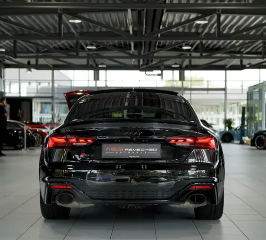 Audi RS5 view 8