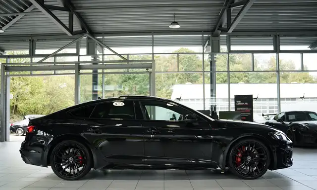 Audi RS5 view 6
