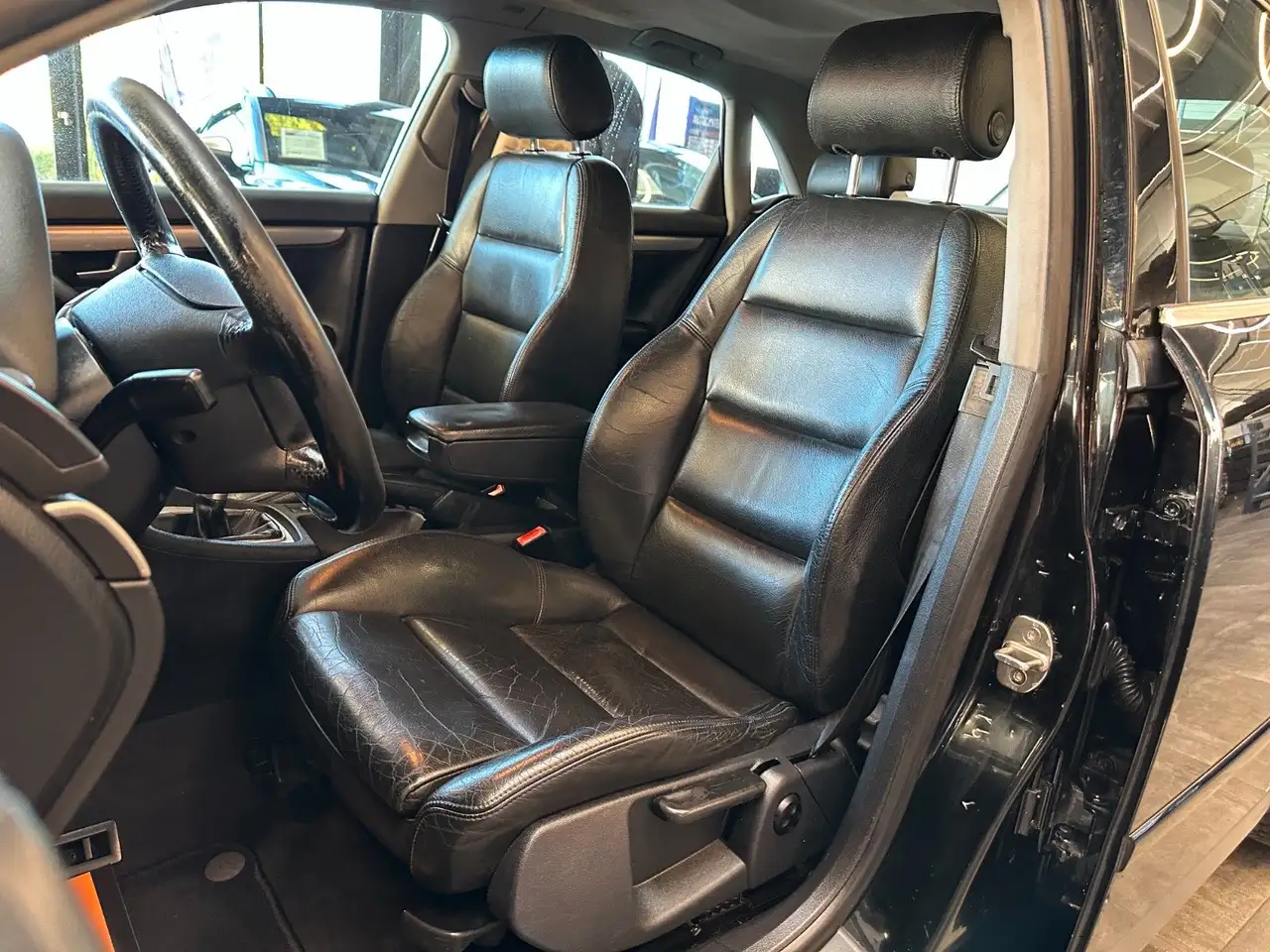 Audi A4 *TÜV 02/28*KLIMAAUTOMATIK*SitzHZ*VOLL-LEDER*, foto 9
