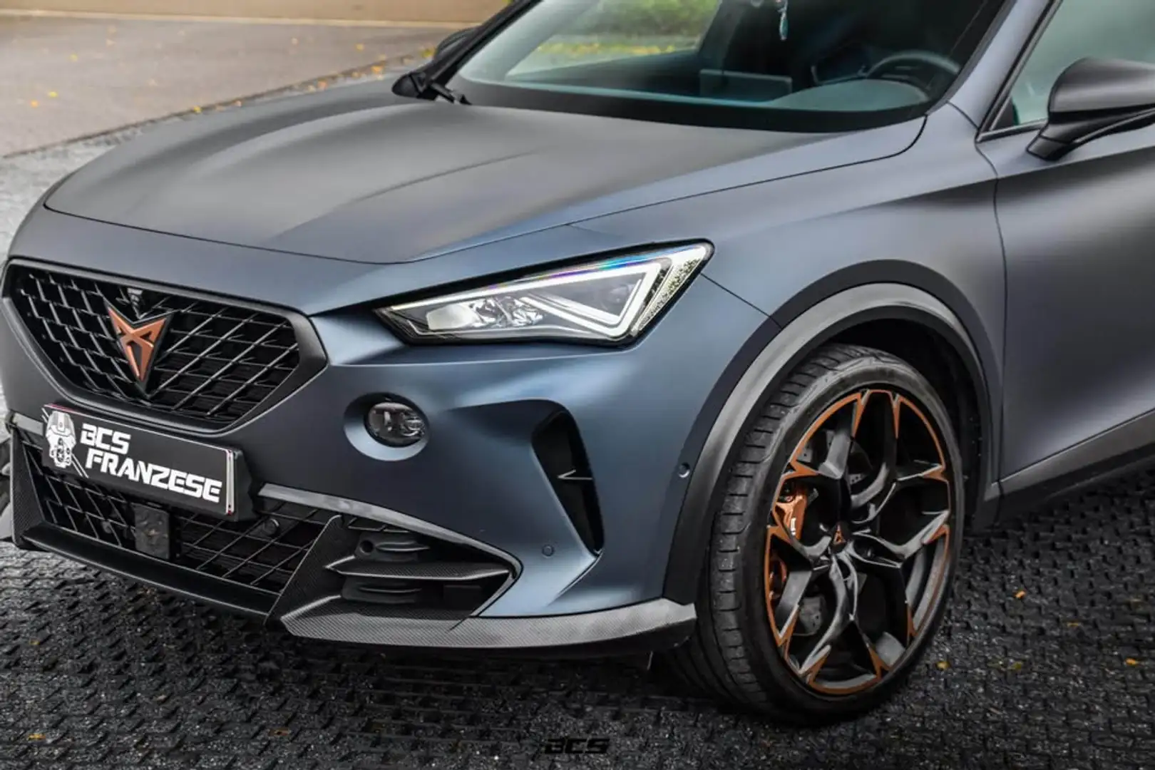 CUPRA Formentor VZ5 Schwarz - 2