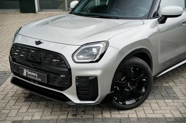 MINI Countryman view 24