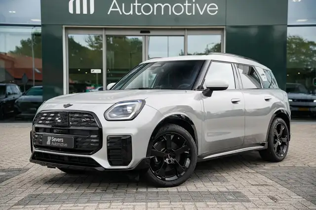 MINI Countryman view 2