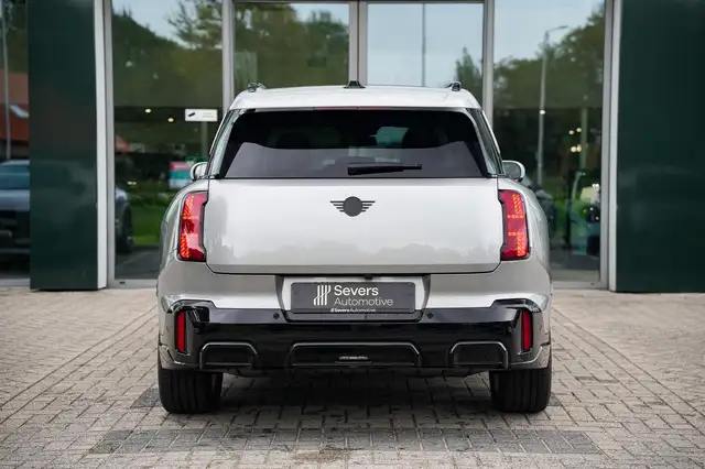 MINI Countryman view 9
