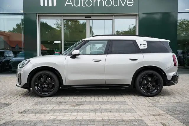 MINI Countryman view 5