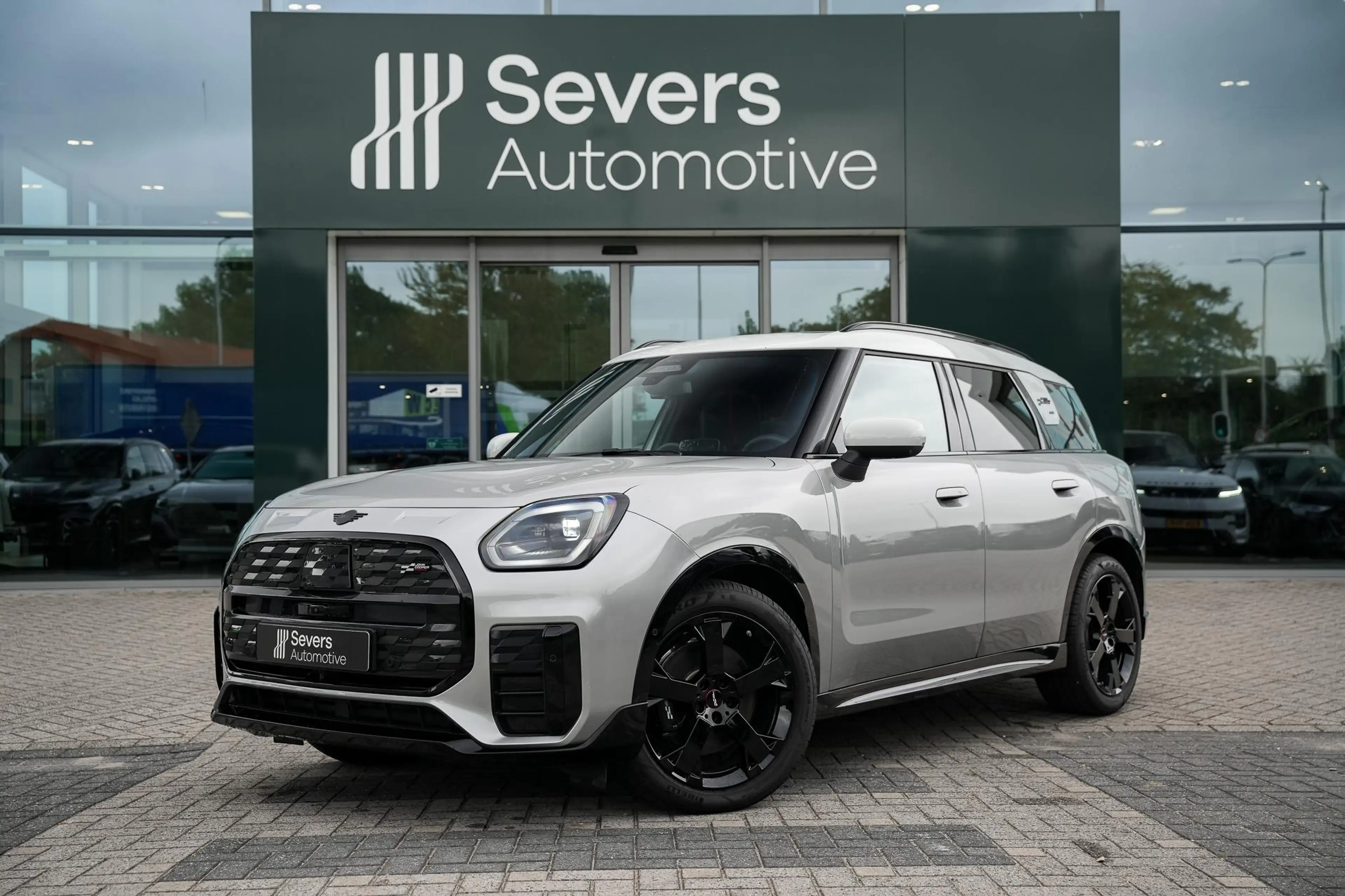 MINI John Cooper Works Countryman SE ALL4 XL 66.5 kWh | Panoramadak | Driving Assist