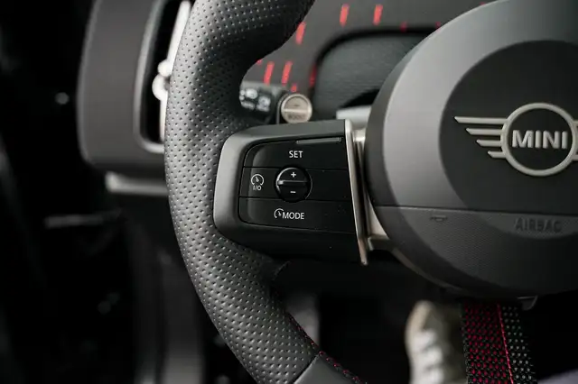 MINI Countryman view 11