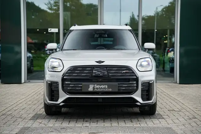 MINI Countryman view 8