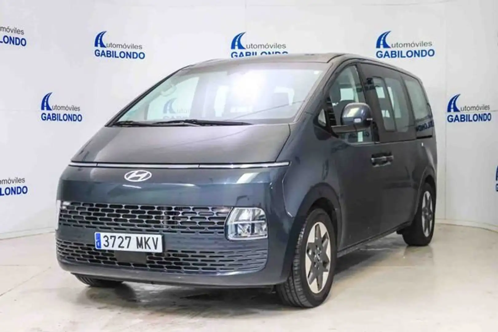 Hyundai STARIA 2.2CRDi 9S Tecno 177 Aut. Gris - 1