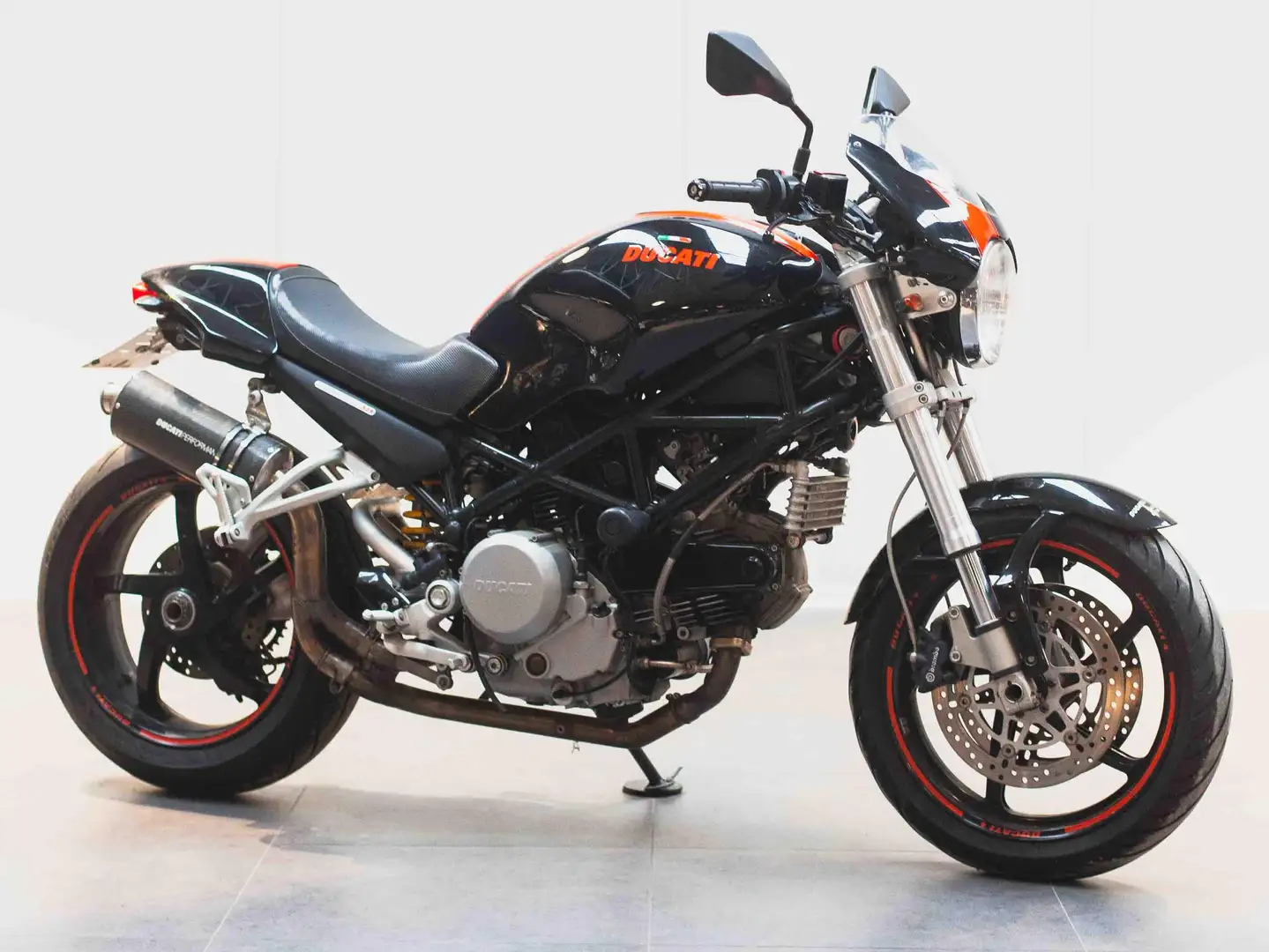 Ducati Monster 800 S2R - 1