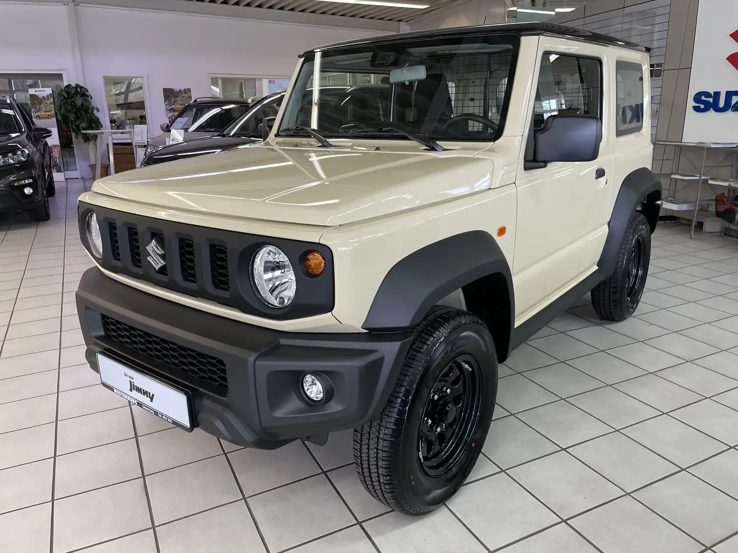 Suzuki Jimny 1.5 ALLGRIP Comfort+ - 1