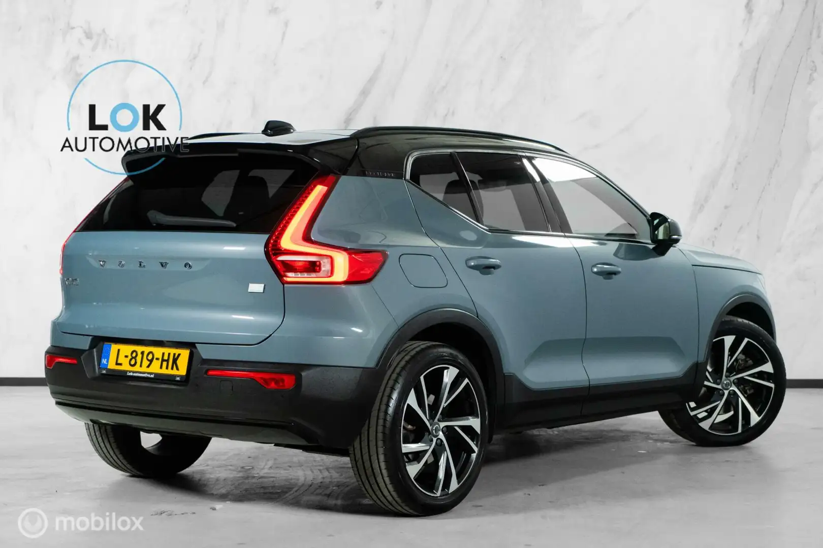 Volvo XC40 1.5 T4 Recharge R-Design Expression PANO|360|H&K| Grijs - 2