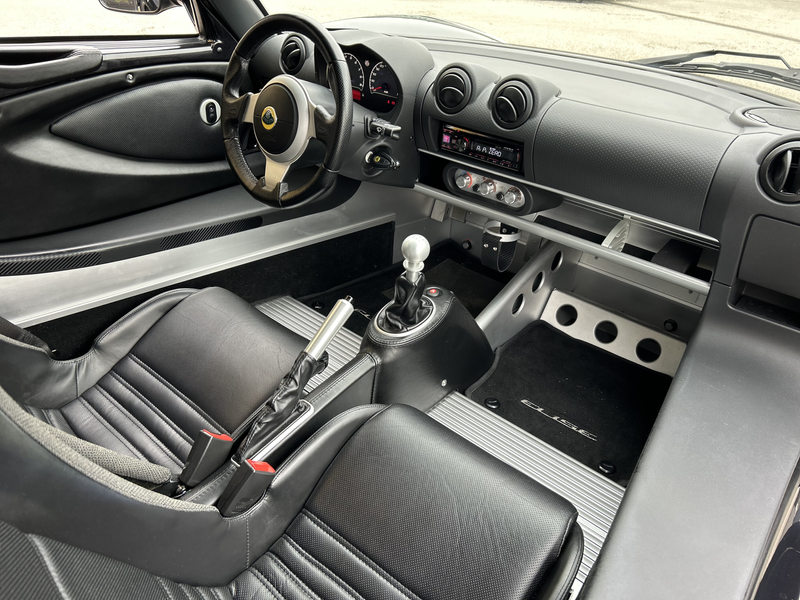Lotus Elise John Player Special — photo 9