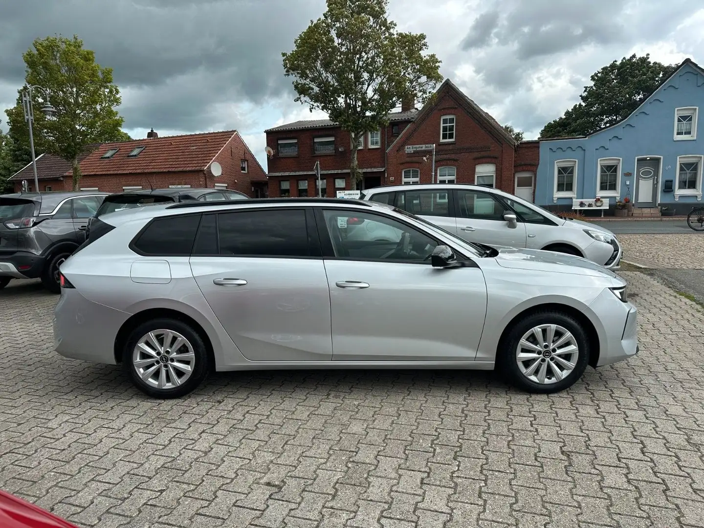 Opel Astra L ST 1.2 Sitzhzg/Navi/LED/Kamera/AHK/ Grau - 2