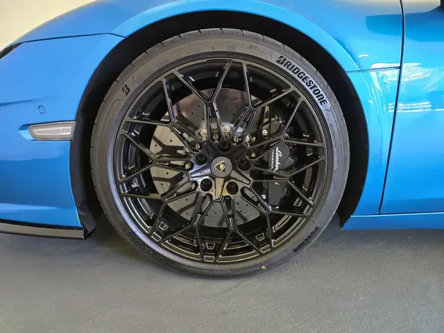 Lamborghini Temerario view 9