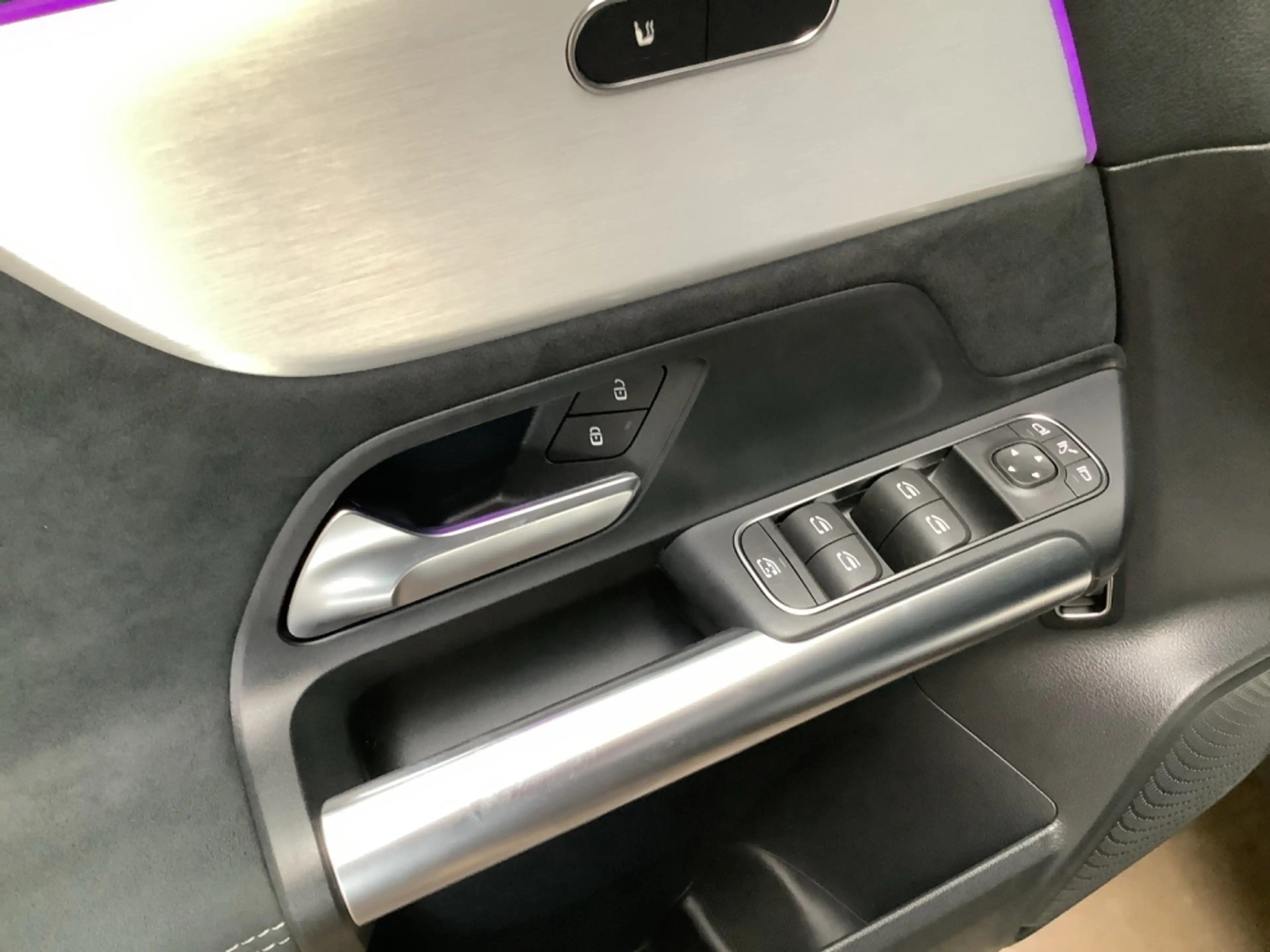 Mercedes-Benz GLA 200 AMG+20"+MBeam+Night+Ambiente+Fahrassist+ — photo 9