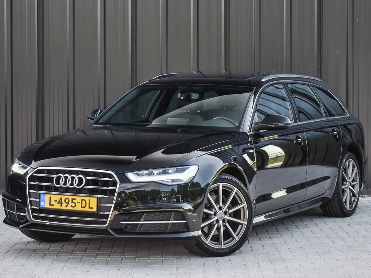 Audi A6 Avant 1.8 TFSI ultra S line Edition PANORAMADAK | Zwart - 2