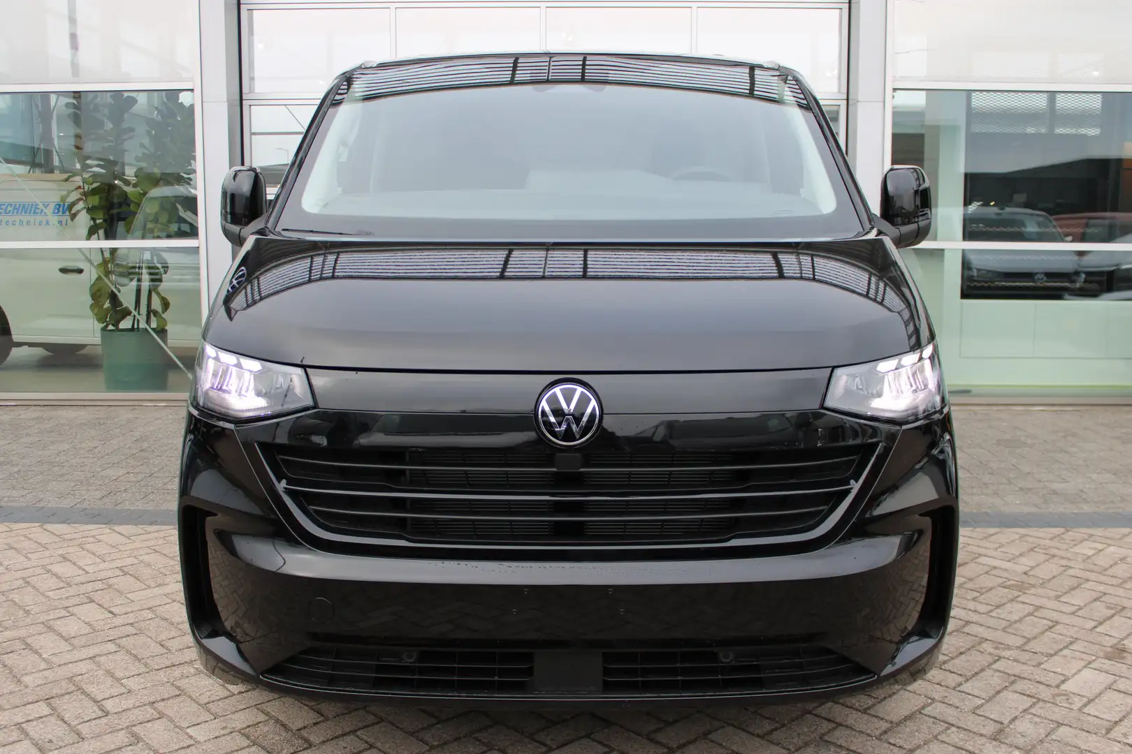 Volkswagen Transporter BPM VRIJ | Style | L2 | 150 PK | Automaat | Digita Negro - 2