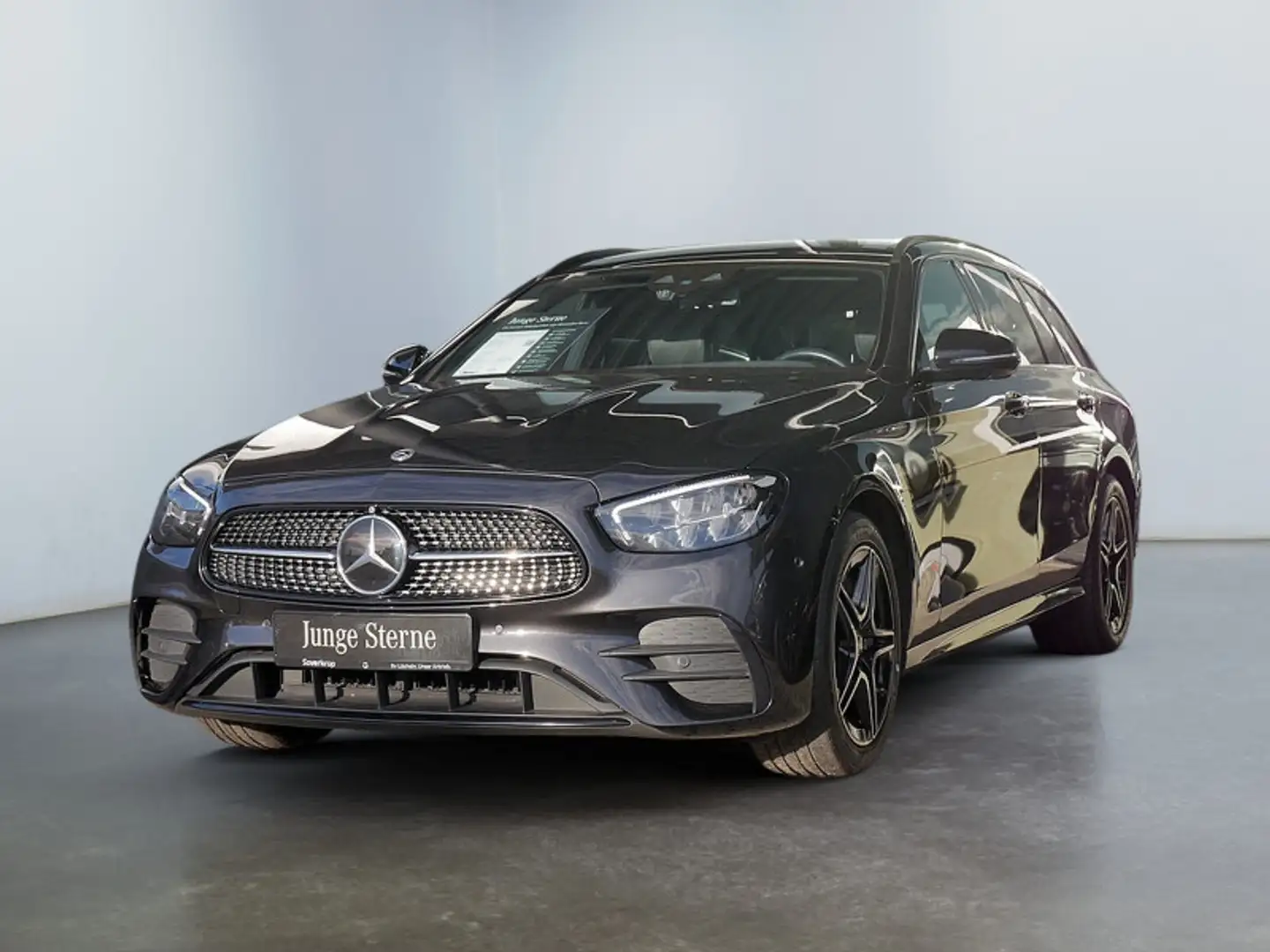 Mercedes-Benz E 300 T e AMG BURM NIGHT WIDE MEMO 360 AHK DISTR Grau - 2