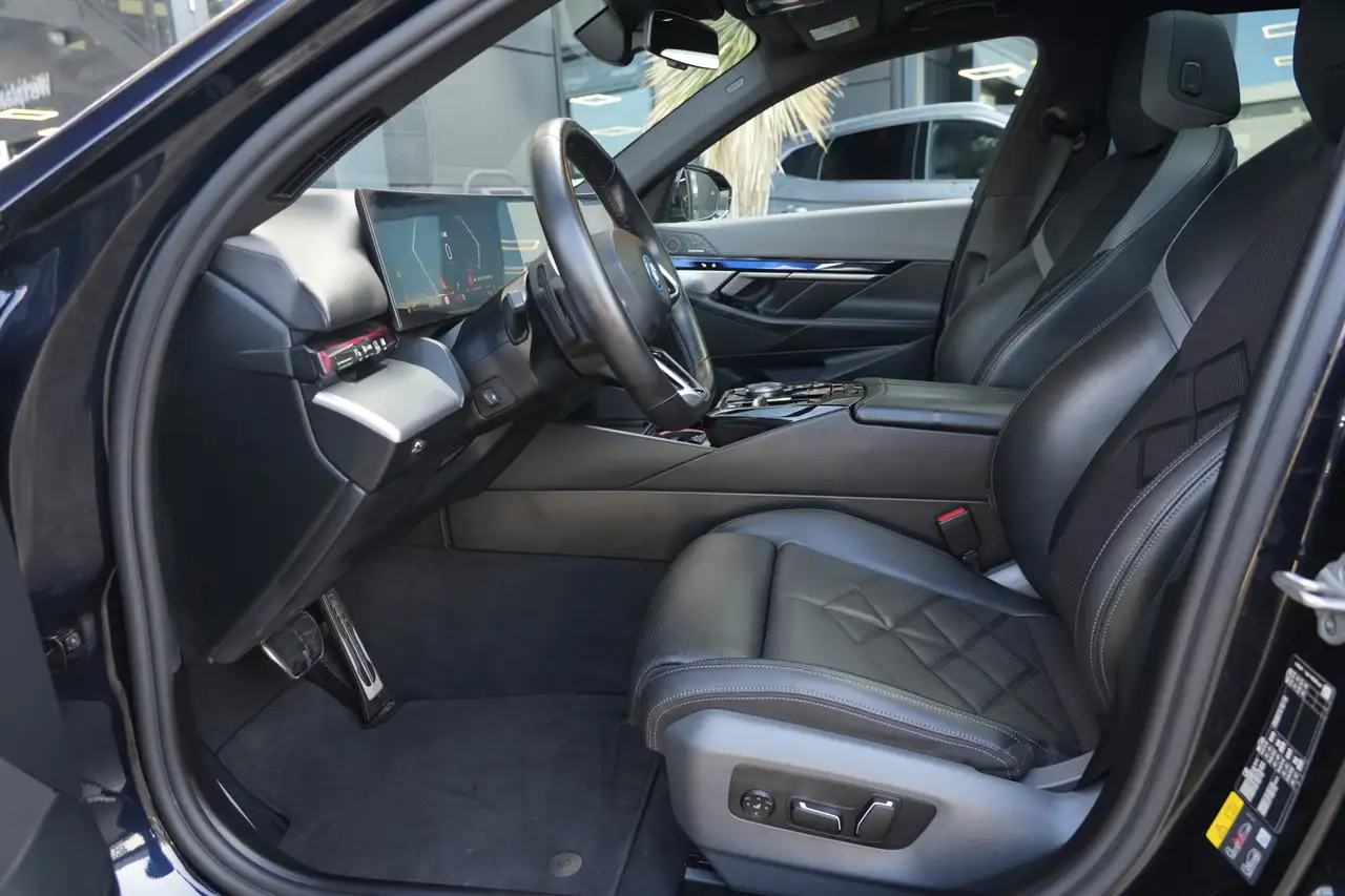 BMW 530 5-serie Touring 530e M Sport 300PK Pano Harm, миниатюра 10