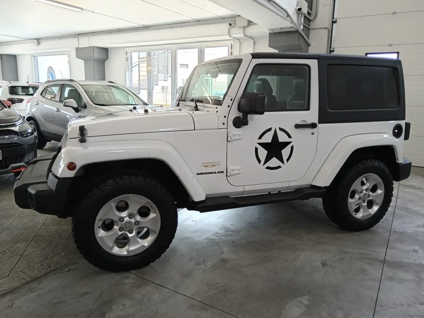 Jeep Wrangler Wrangler 2.8 crd Sahara auto E5+ Bianco - 1