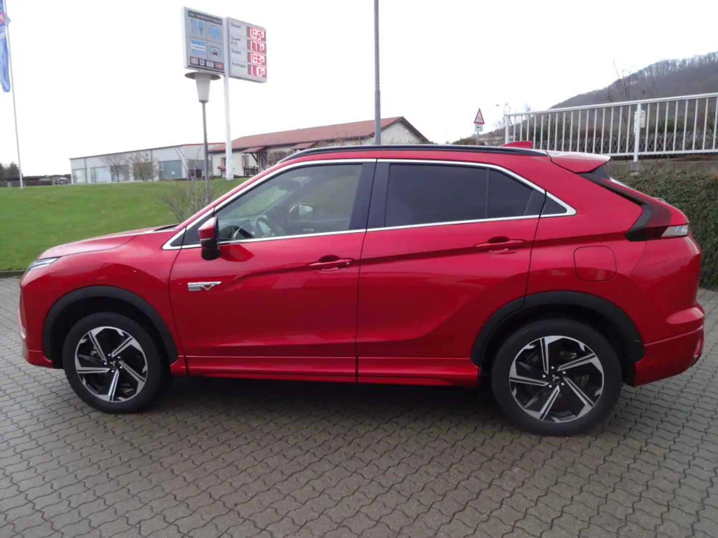 Mitsubishi Eclipse Cross Plug-in Hybrid PLUS Select Rot - 2