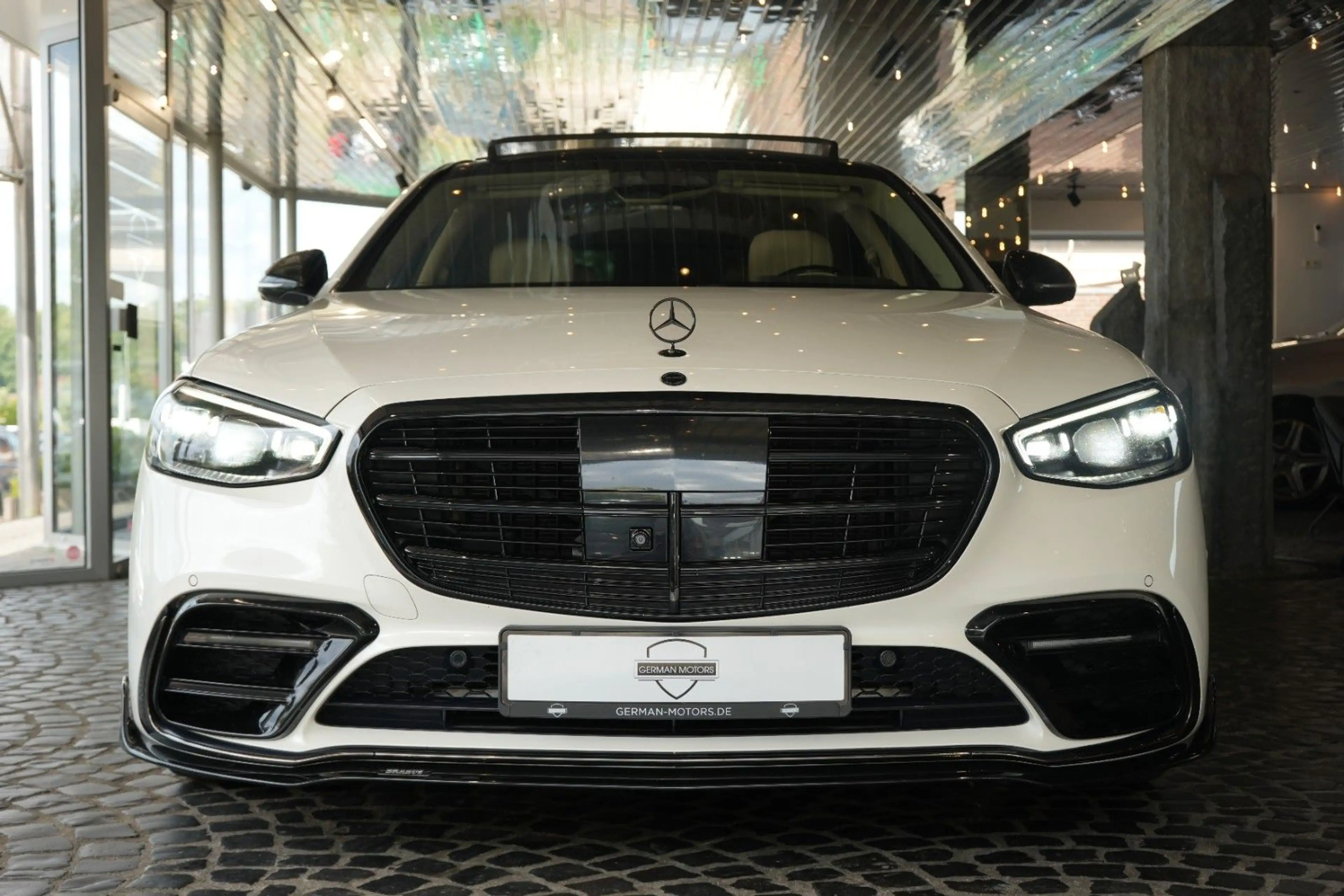Mercedes-Benz S 450 e L BRABUS 21''/3D DISPLAY/CHAUFFEUER/ — photo 3