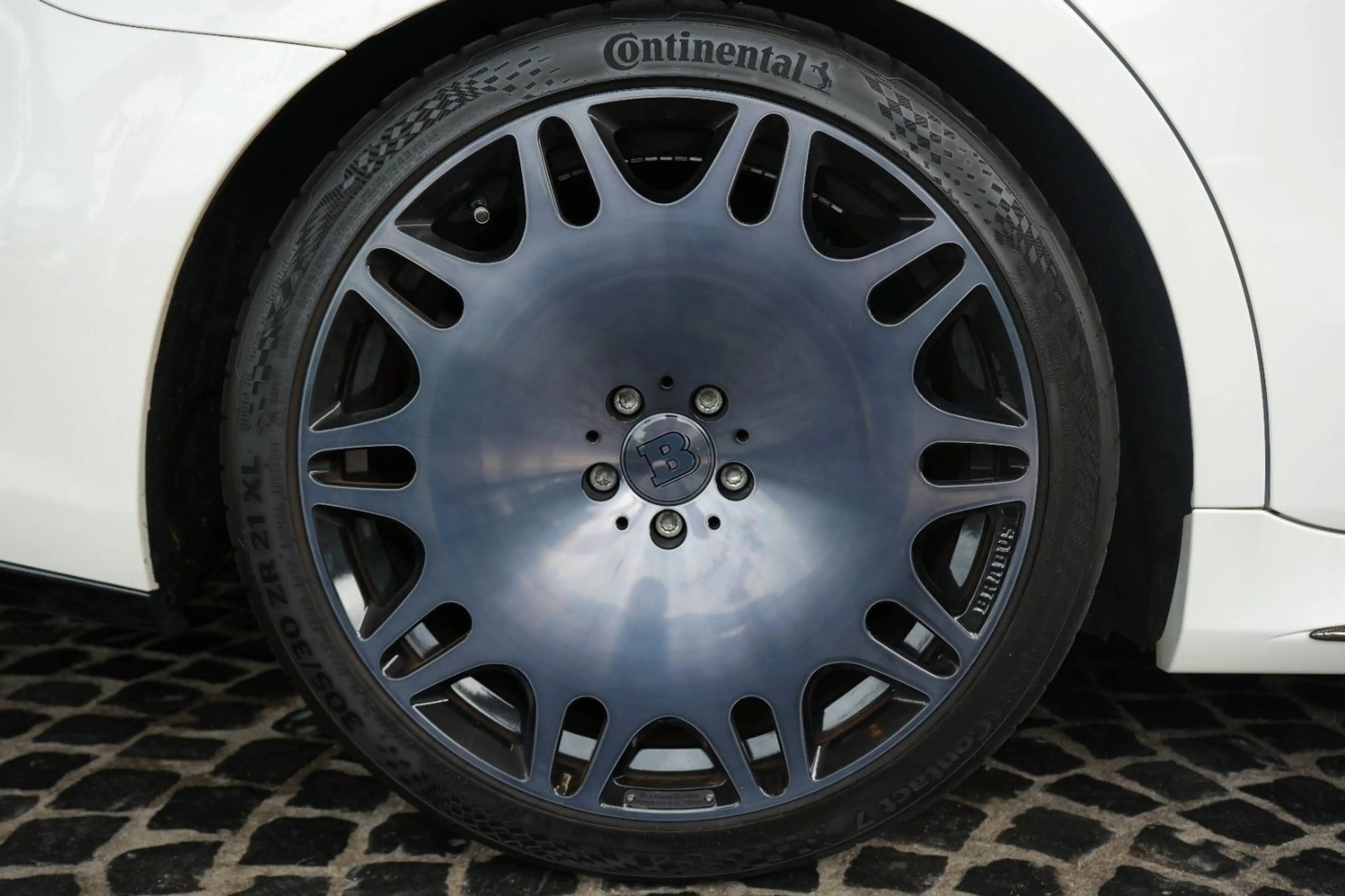 Mercedes-Benz S 450 e L BRABUS 21''/3D DISPLAY/CHAUFFEUER/ — photo 14