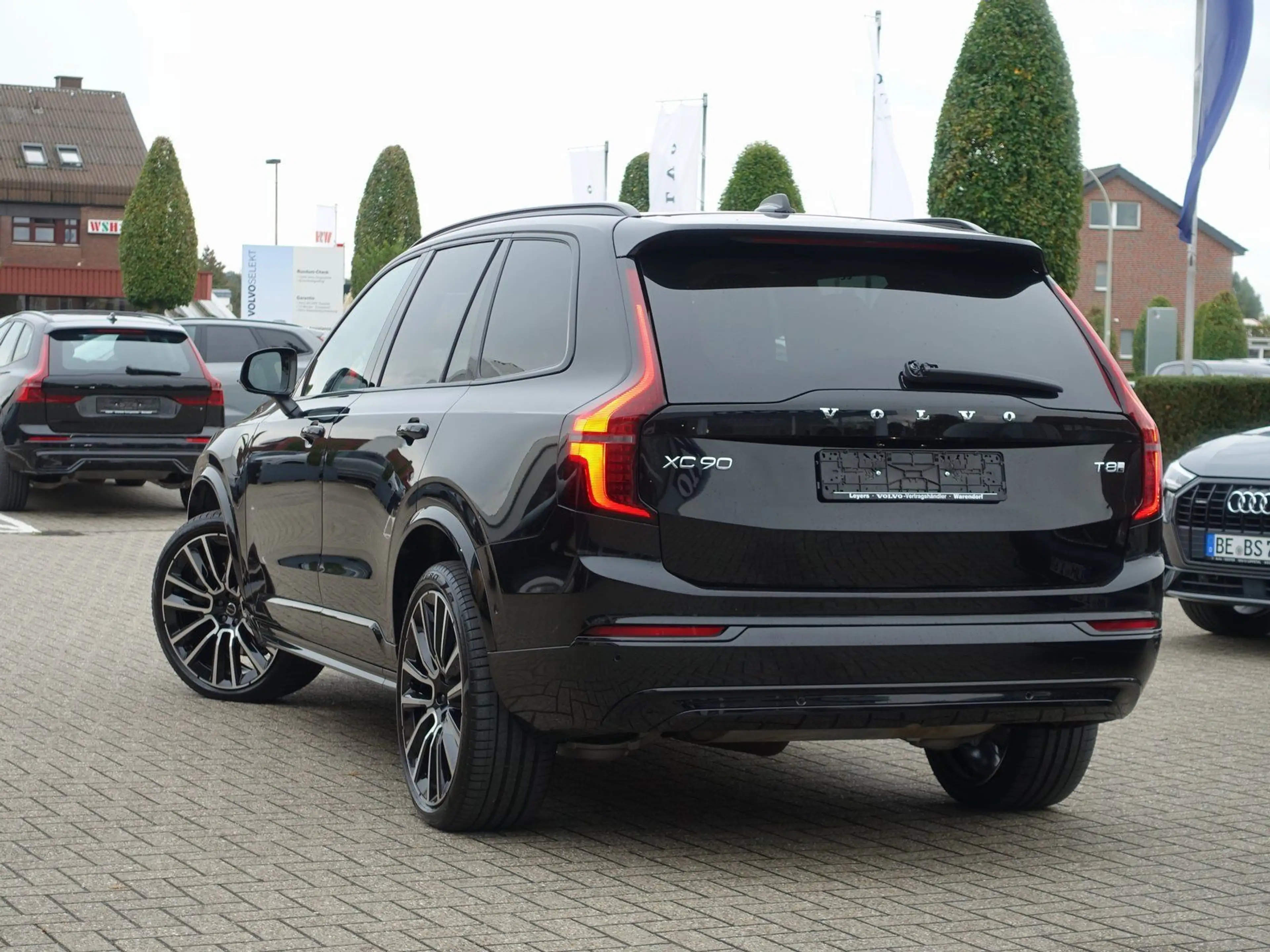 Volvo XC90 Ultra T8 AWD Plug-in Hybrid/B&W/FourC/Pano — photo 4