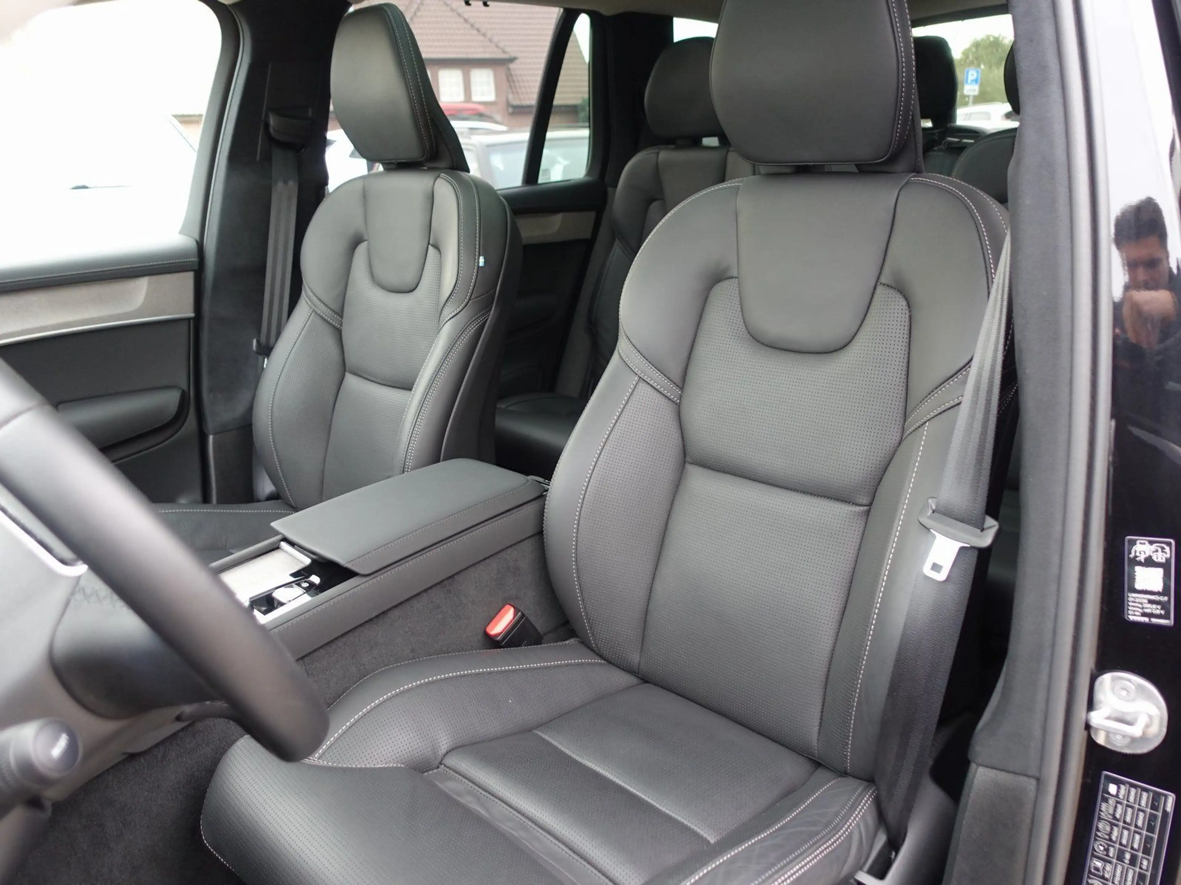 Volvo XC90 Ultra T8 AWD Plug-in Hybrid/B&W/FourC/Pano — photo 12