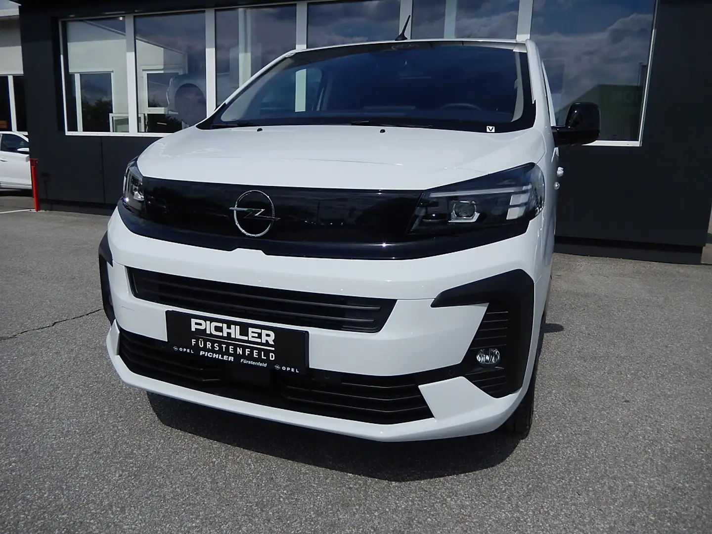 Opel Zafira 2,2 Diesel XL GS Aut. Weiß - 1
