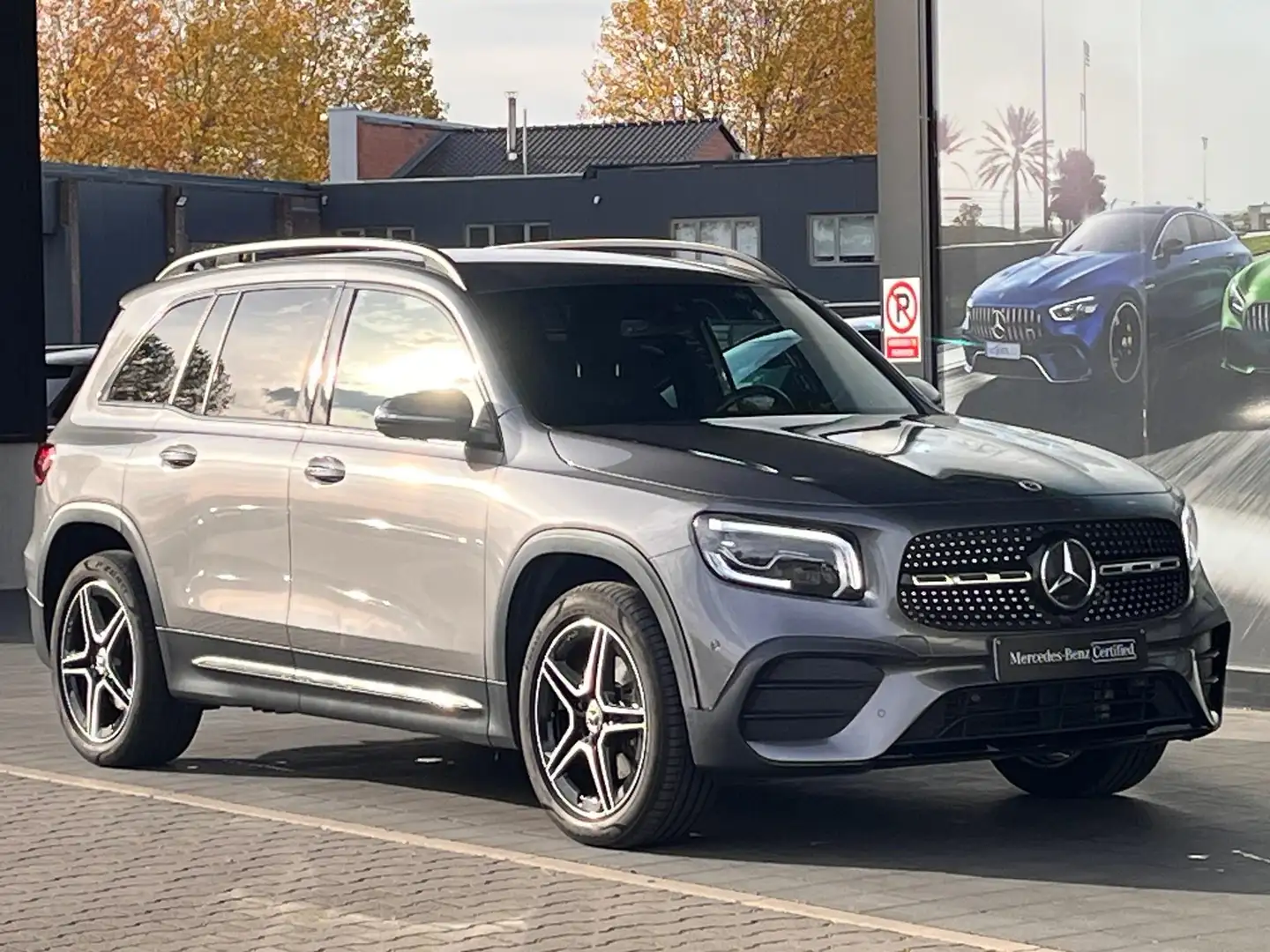 Mercedes-Benz GLB 180 d 7 seats Grijs - 2