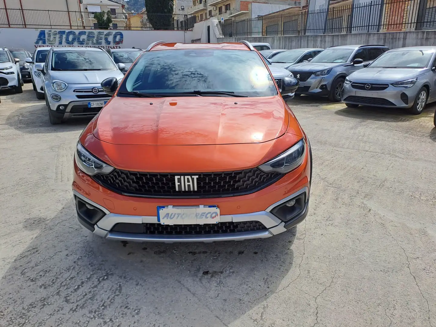 Fiat Tipo 1.0 5 porte Cross Arancione - 2