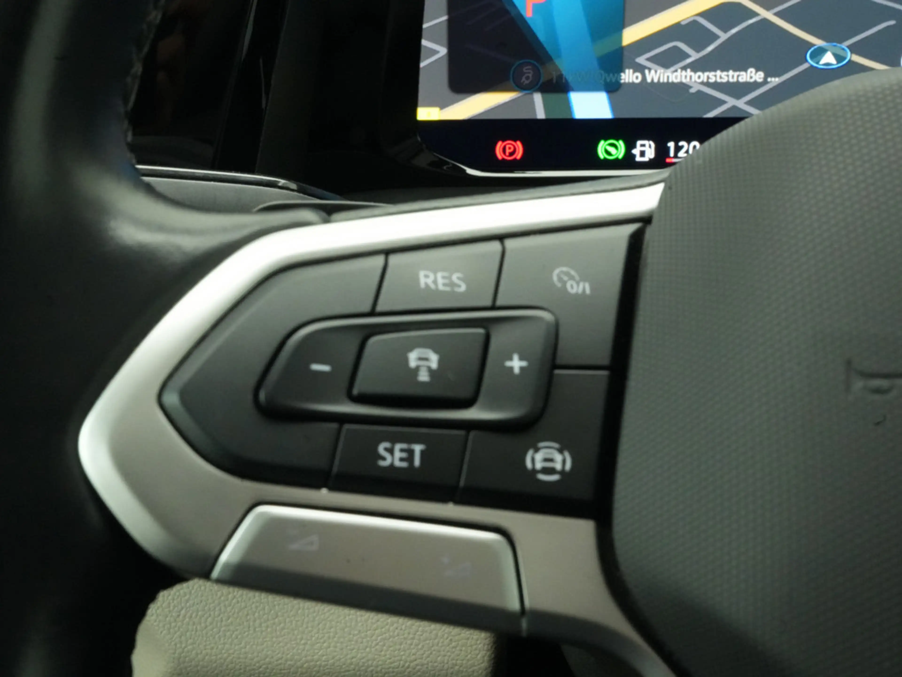 Volkswagen T7 Multivan Edition lang STANDHZ MATRIX PANO — photo 8