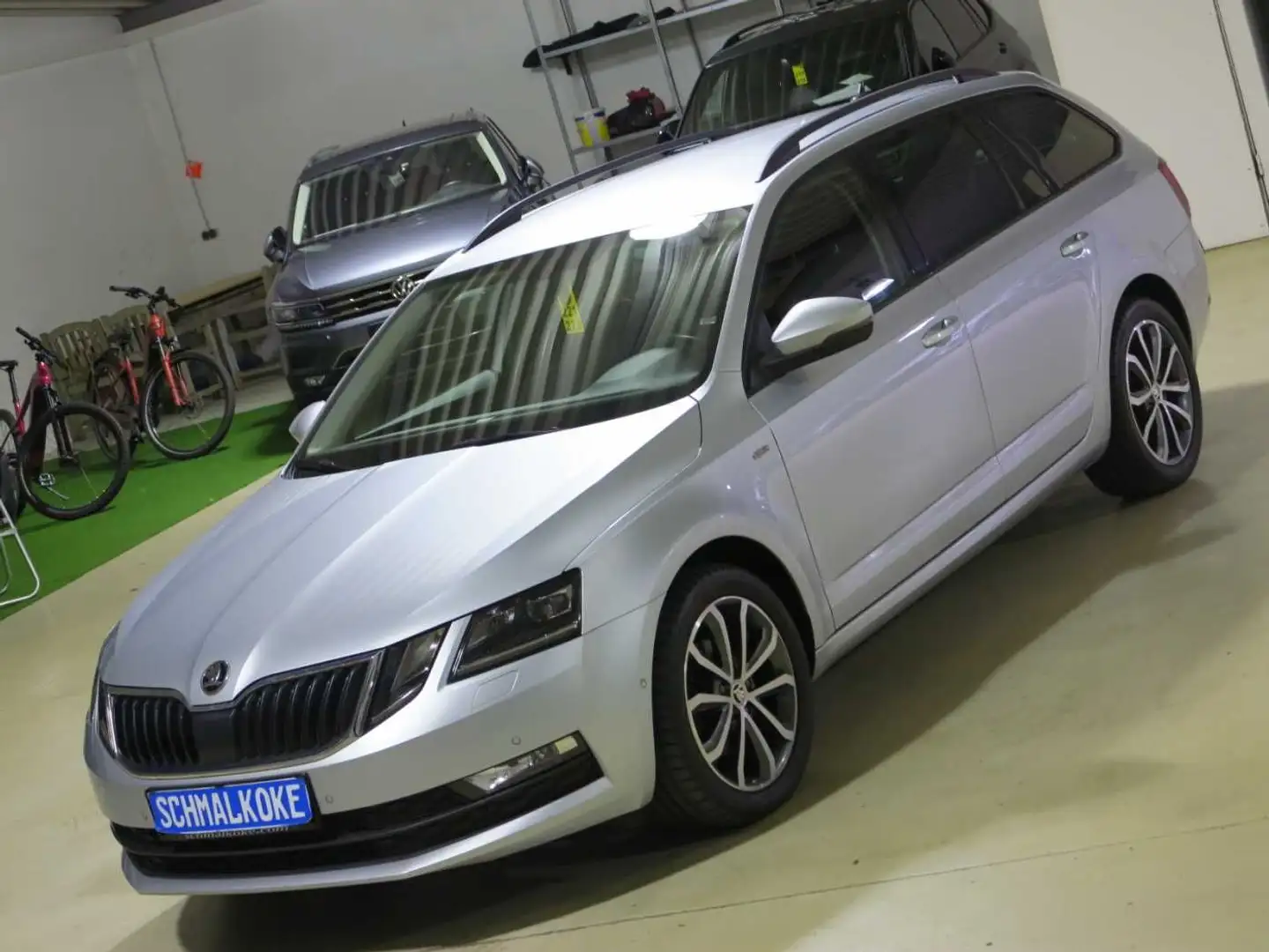 Skoda Octavia Combi 2.0 TDI SCR DSG7 Soleil DAB ACC Silber - 2