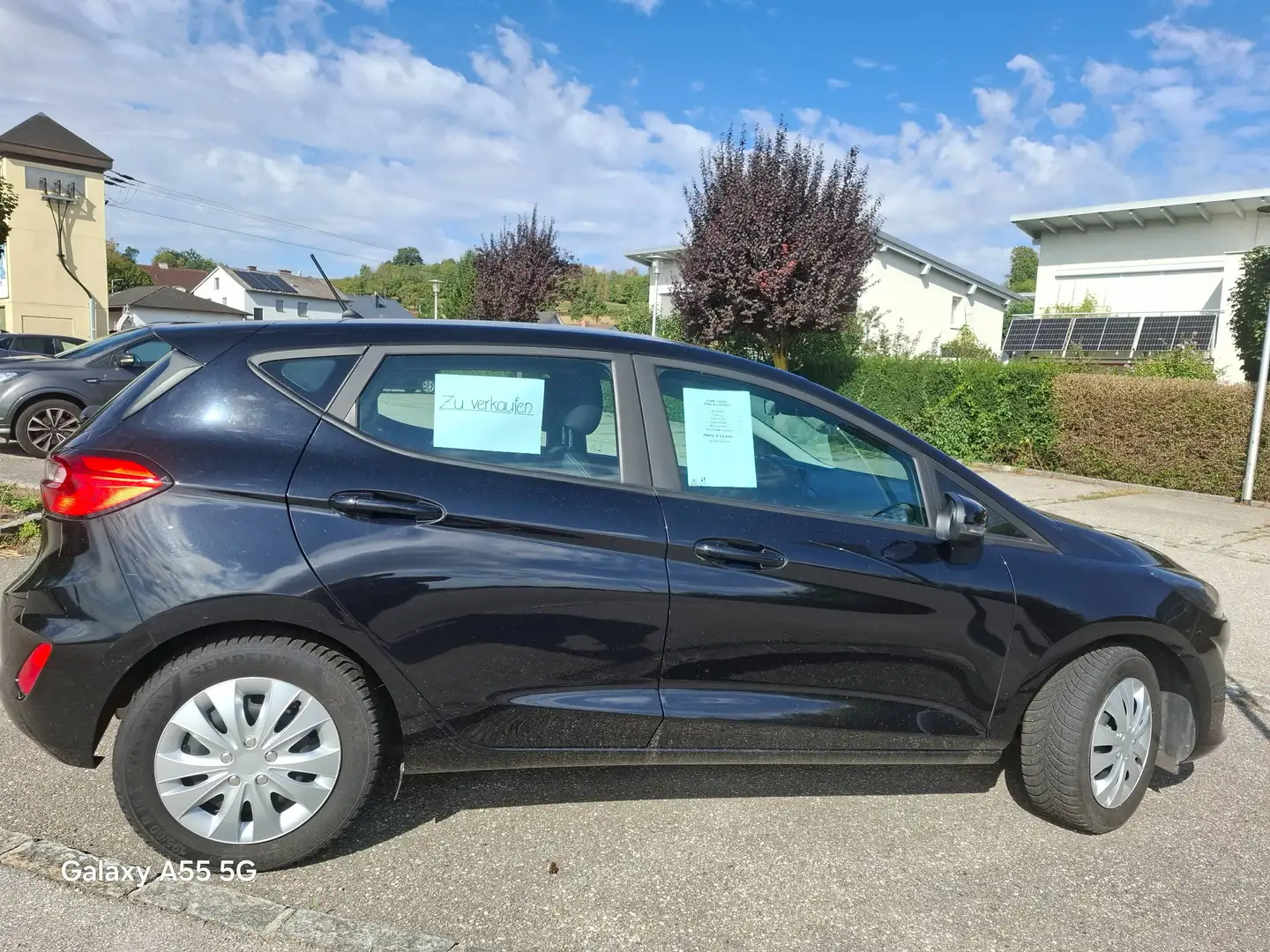 Ford Fiesta 5 Türig Benziner Gangschaltung Service und Pickerl im Juli gemacht Schwarz - 2
